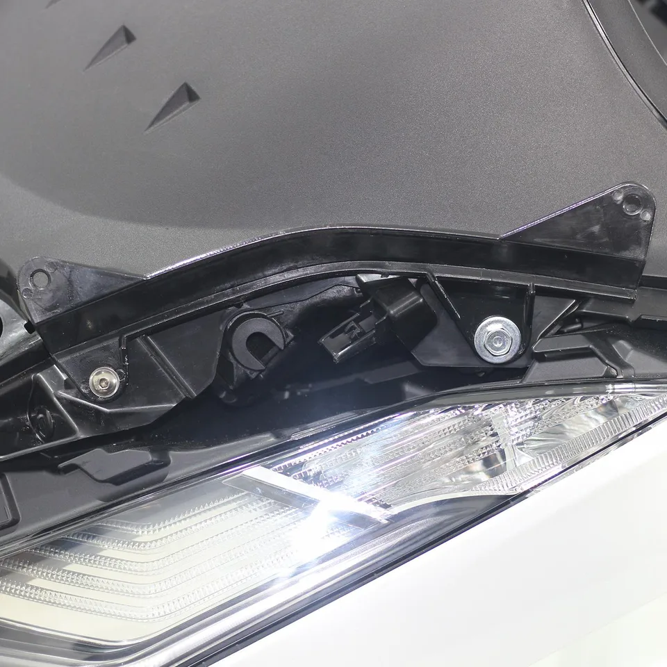 GP KOMPOZİT HONDA PCX 125 2021-2024 UYUMLU ÖN TUR CAMI FÜME ürün görünümü 7